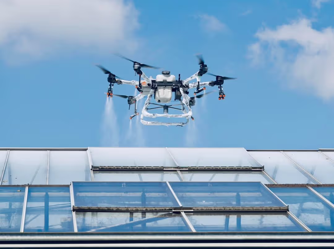 sombreado de invernadero con dron